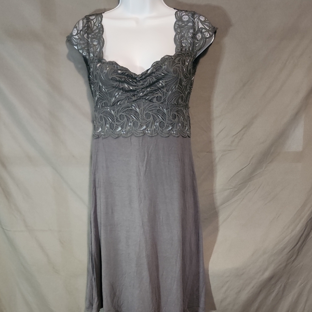 Tahari Gray Dress With Lace Detail On Top
